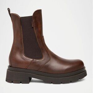 NeroGiardini Suede Chelsea Ankle Bootie Size Euro 36 US Women’s 5.5